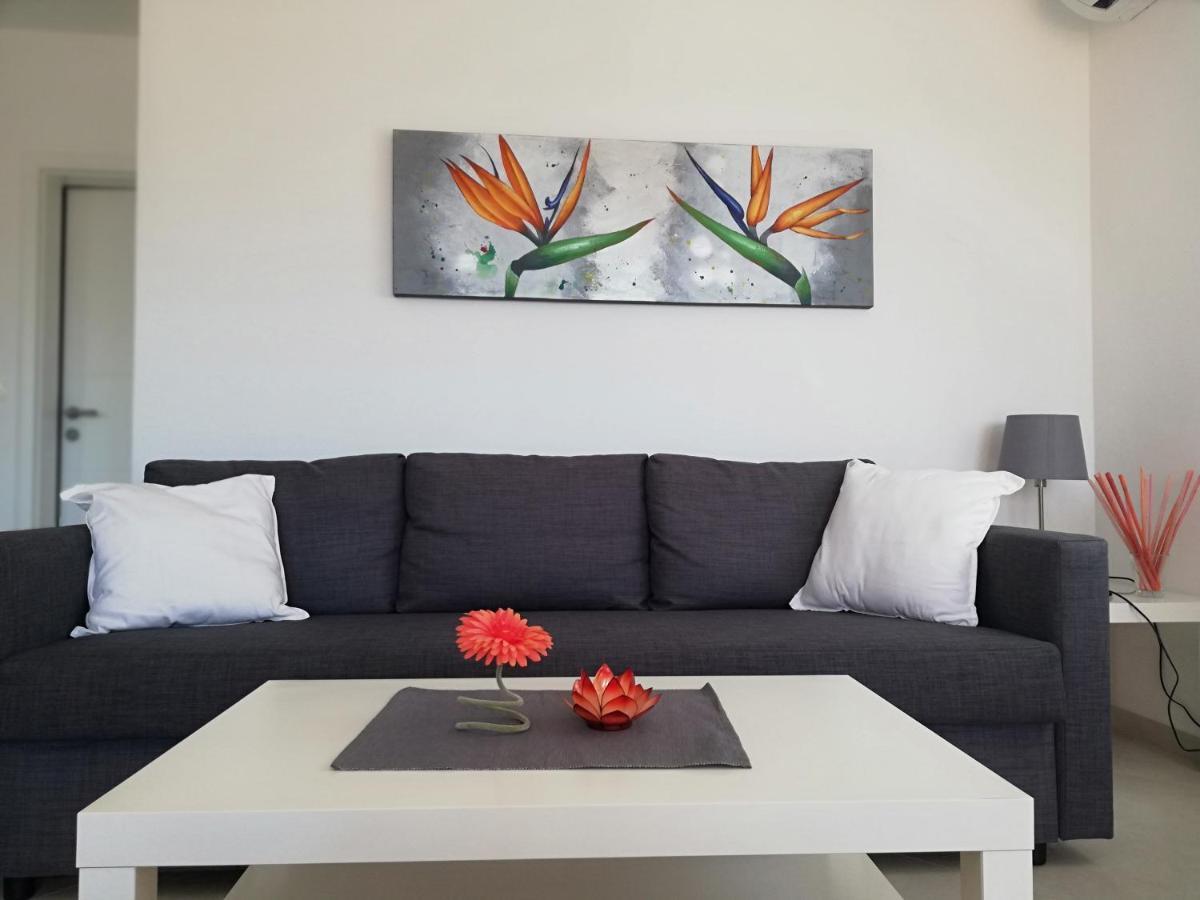 Apartments Oleander Lovrecica-Residence With Pool Buitenkant foto
