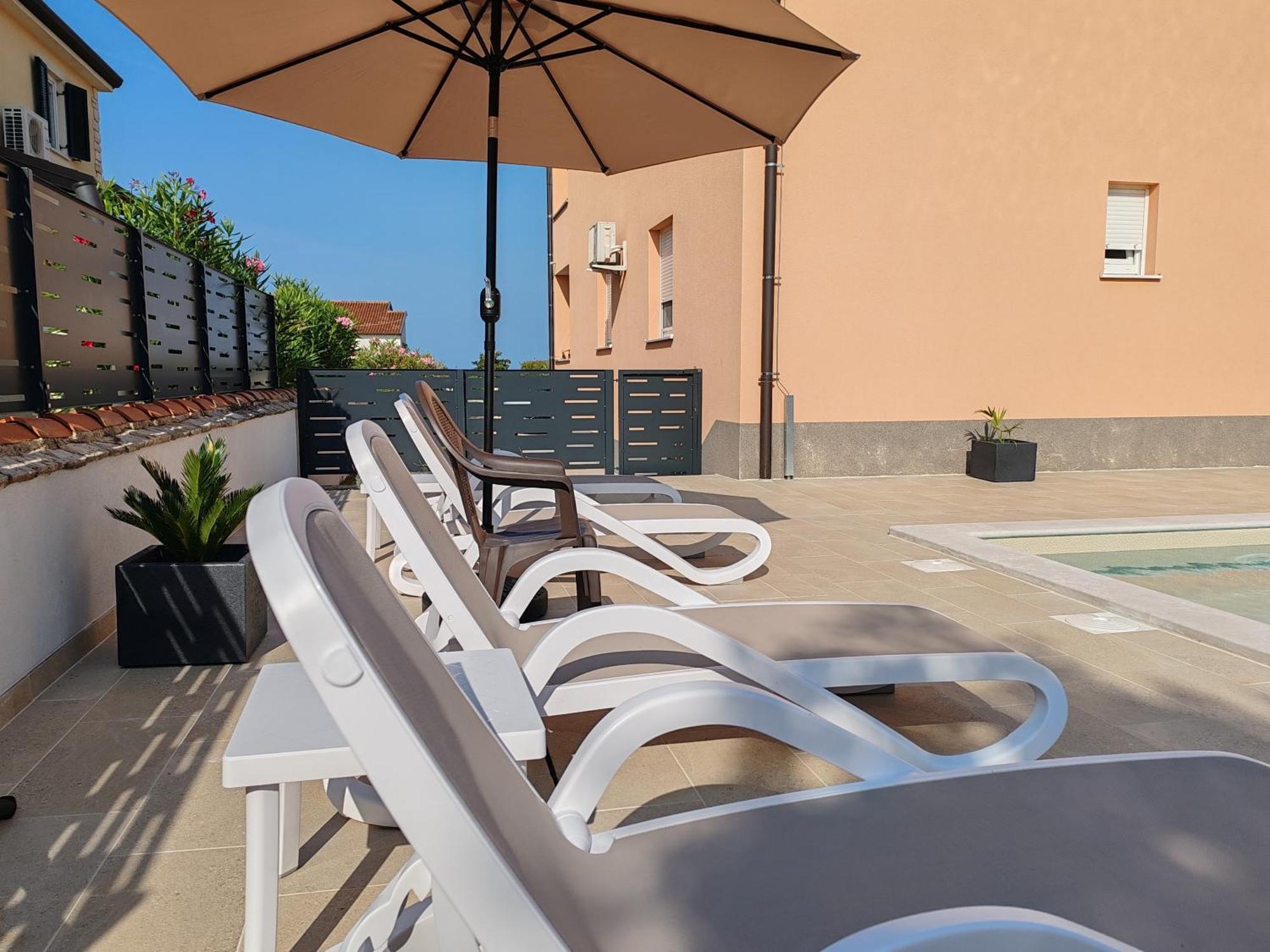 Apartments Oleander Lovrecica-Residence With Pool Buitenkant foto